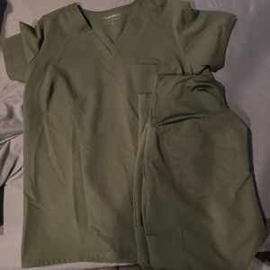 Mandala Maternity Scrub set- Sage